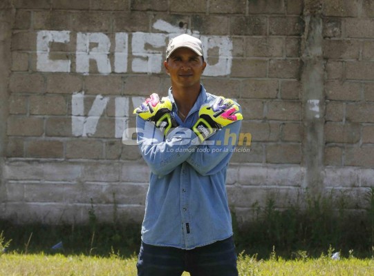 Donis Escober, ganadero: de sombrero y buen jinete; cambió la pelota por el ordeño de vacas