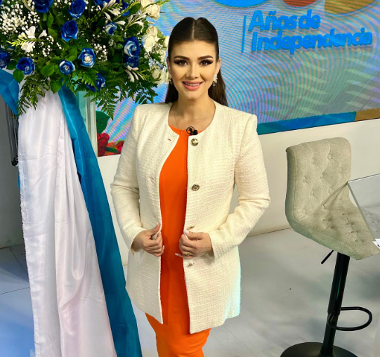 ¡Levantan suspiros! Presentadoras hondureñas derrochan talento y belleza en los 202 años de Independencia