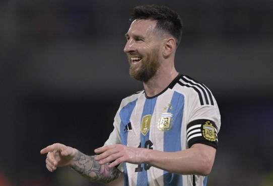 Messi llega a 102 goles con la Selección de Argentina en la goleada 7-0 a Curazao