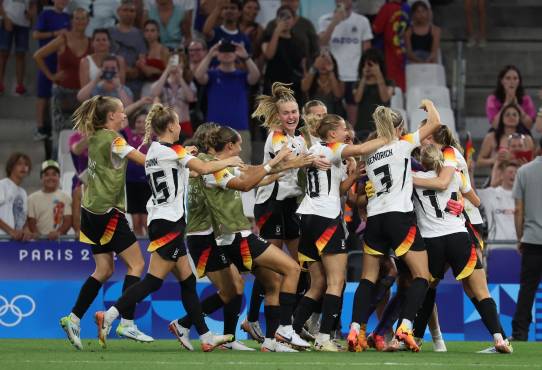 La portera anotó el gol del triunfo: así fue la clasificación de Alemania a semifinales tras eliminar a Canadá