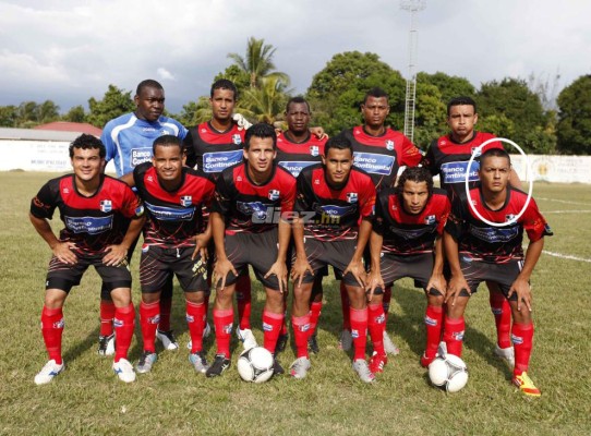 15 fotos de Ángel 'El Sacerdote' Castro en su etapa de futbolista