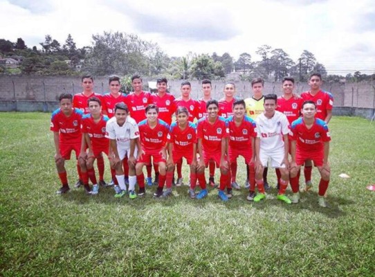 Entregado a Dios, amante de las baleadas y muy disciplinado: Así es Wilmer Neal Junior, hijo del 'Matador'