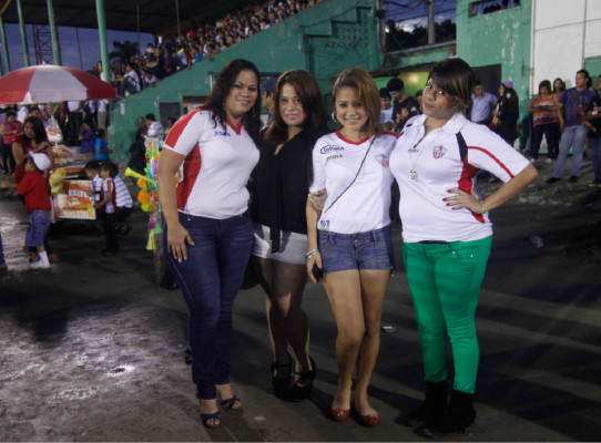 Ambiente en el Rubén Deras, en la ida de la Semi-finales entre Choloma vs Olimpia