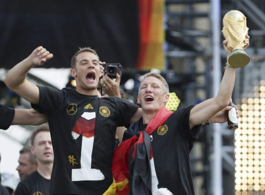 Una multitud eufórica recibe a Alemania en Berlín