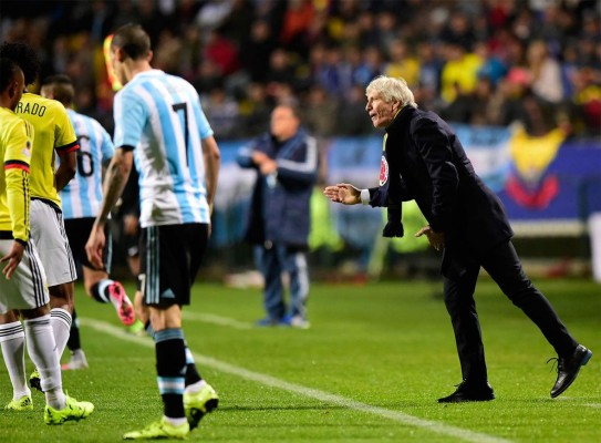 Argentina sufre en penales pero se mete a semifinales de Copa América