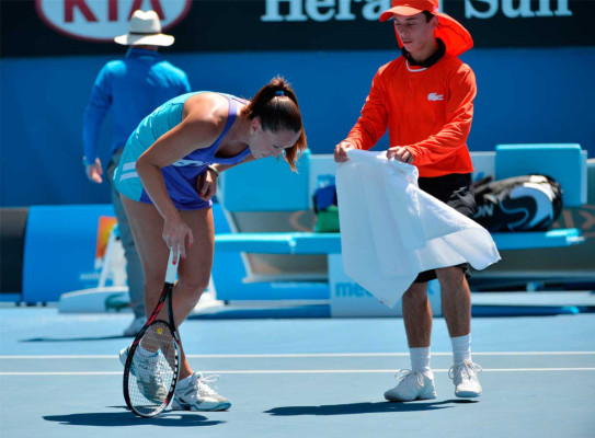 El calor hace desfallecer a los tenistas en el Open de Australia