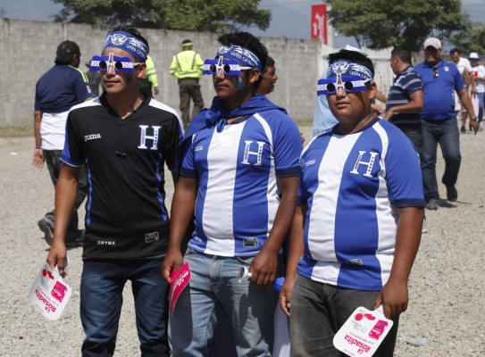 ¡Honduras-Panamá! Las mejores imágenes del ambiente en el estadio Olímpico