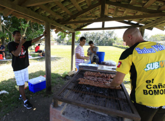 Real España y un asado de buenas vibras.