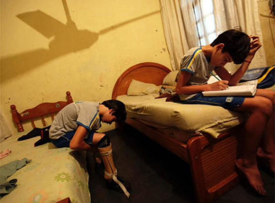 Gabriel, el niño sin pies que quiere ser Messi