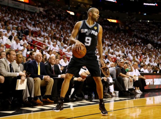 Tony Parker firma extensión de contrato con los Spurs