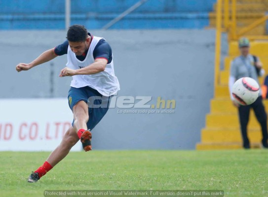 ¡En bicicleta y gozando! Así viven Marathón y Real España las horas previas al clásico sampedrano