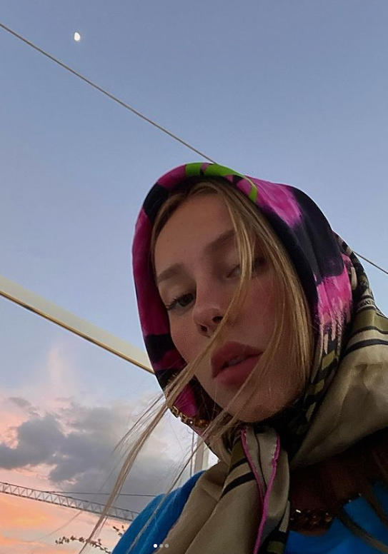 ¿Están juntos? Lo que se sabe sobre Vinicius y Ester Expósito tras el comentario del brasileño; ambos están en Miami