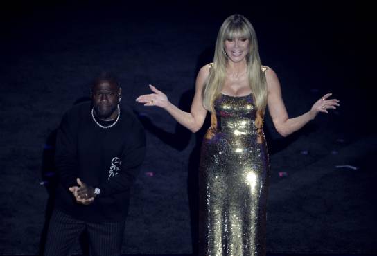 Kevin Hart y Heidi Klum son los presentadores oficiales de la gala del sorteo del Mundial 2026.