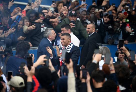 Mbappé se confiesa: el otro club que intentó ficharlo, mensaje para Benzema y nunca habló de dinero con Florentino Pérez