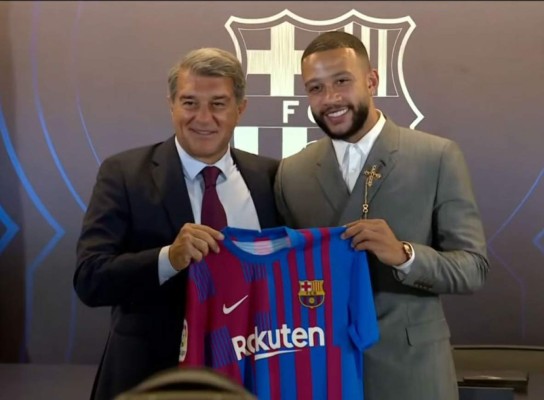 Presentado en Barcelona: Joyas, magia y el duro motivo por el que no lleva Depay en la espalda