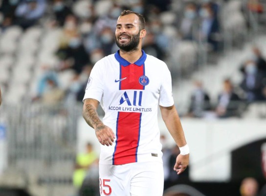 Fichajes Europa: Alerta Barcelona por ida de cracks; bomba de Mbappé en la Premier League y Sergio Ramos