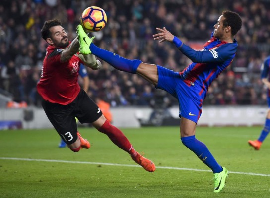 Lo que no viste en TV del sufrido triunfo del Barcelona