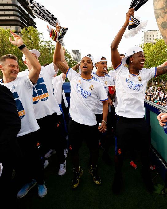 Espectacular fiesta: Real Madrid festejó en Cibeles con la afición su título 35 de la Liga de España