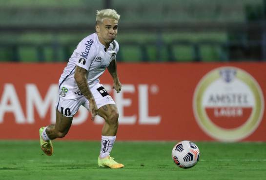 Abandonó el barco: Jugador que descendió con Santos se va del club y es anunciado en club grande de Sudamérica