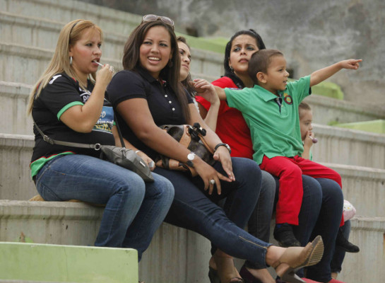 Ambientazo en la jornada 12 del fútbol de Honduras