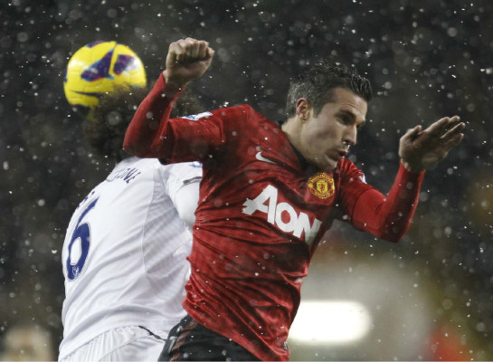 Tottenham empata de último minuto y rescata un punto entre la nieve.