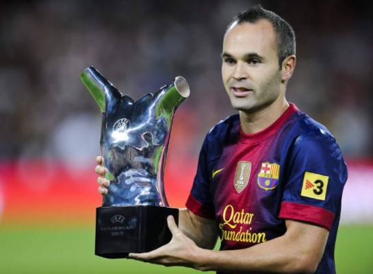 Iniesta y sus 15 inolvidables e icónicas fotografías con el Barcelona