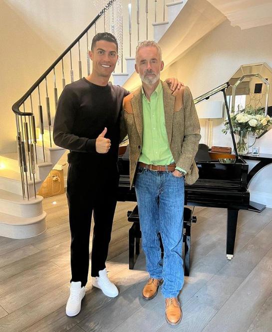 ¿Está deprimido? Sale a la luz lo que Cristiano Ronaldo dijo a un famoso psicólogo: “Hablamos durante unas dos horas”