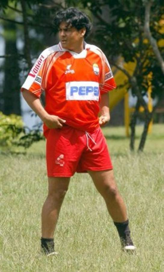 Estrellas del fútbol hondureño que se retiraron en el olvido