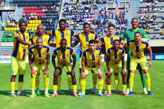 Jonathan Rubio y Deiby Flores disputaron todo el encuentra en la caída del Petro de Luanda.