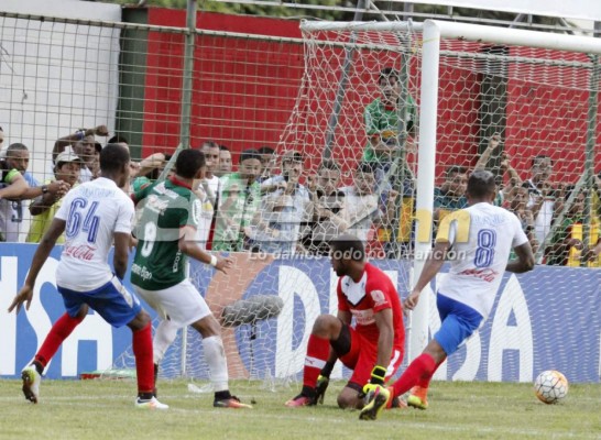 FOTOS: Entre cocinas, peleas, risas y golpes, Marathón hizo pedazos al Olimpia