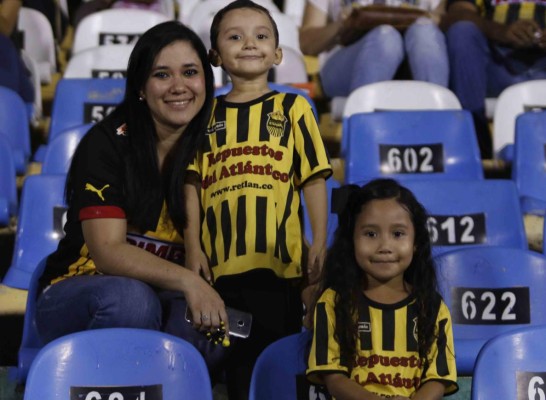 Las sorprendentes imágenes que no viste por tv en juego de Real España ante Motagua