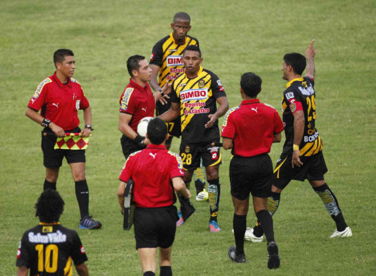 Un sábado de clásicos, goles y baile.