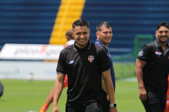 Roger Rojas revela la enfermedad que lo llevó al retiro y quién le salvó la vida al donarle un órgano