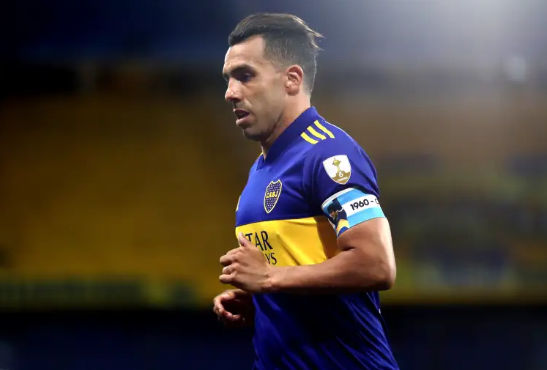 Carlos Tévez, entre lágrimas, revela por qué se retira del fútbol: ‘‘Me levanté y dije: ‘no juego más’; perdí a mi fan número uno’’