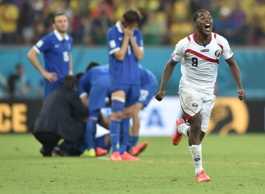 Costa Rica celebra con locura su pase histórico a cuartos de final