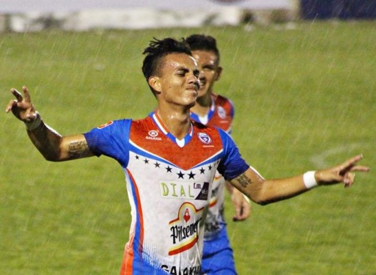 RUMORES Y FICHAJES: Costa Rica sacude el mercado de la región