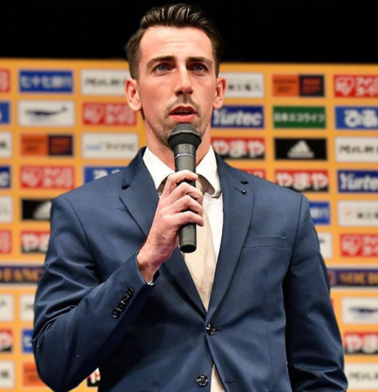 Guardiola lo descubrió, prometía ser figura del Barcelona y se retira con 32 años: “El fútbol me destruyó”