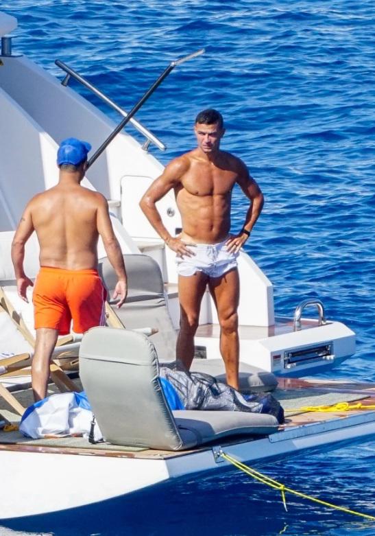 Georgina Rodríguez deslumbra y CR7 quedó bien bronceado: Así marchan las vacaciones de Cristiano Ronaldo