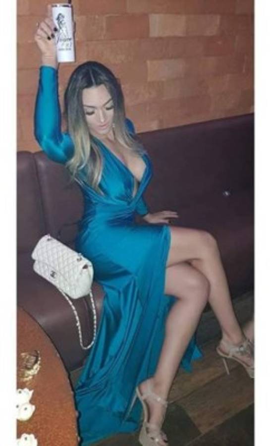 Brutal paliza de luchadora de la MMA a un hombre que se masturbaba durante su sesión de fotos