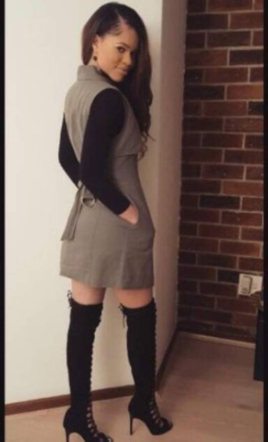 Emenike, el futbolista que se divorció de Miss Nigeria 2013 para casarse con Miss Nigeria 2014