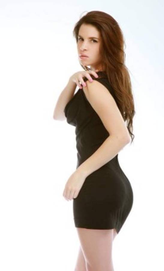 Pamela Guzmán, la tica que acelera a fondo motores y corazones