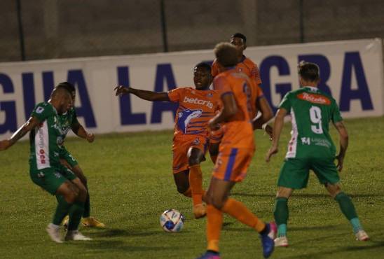 UPNFM solicita suspensión de juego ante Victoria el sábado por 14 casos positivos de Covid