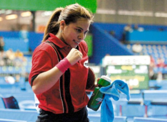 El increíble antes y después de Izza Medina, la catracha que brilló en el tenis de mesa