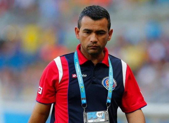 El preparador físico de Costa Rica denuncia la conducta de Pinto