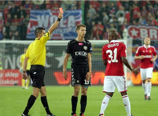 Los excesos y escándalos que tienen acorralado al futbolista Romell Quioto