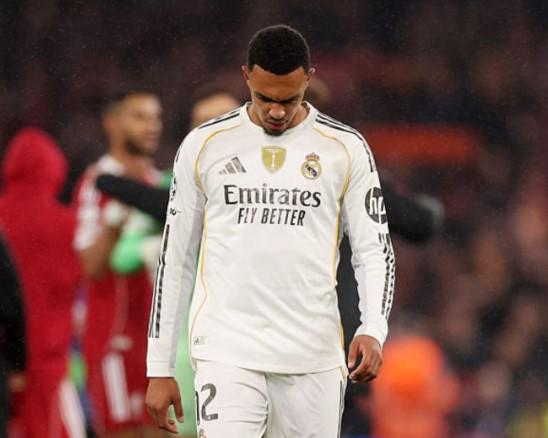 Baja inesperada: Mourinho lo tiene borrado y dejaría el Madrid por 80 millones