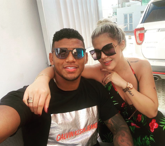 Le filtraron una foto íntima con su esposa y aclara la situación: “Hemos recibido intentos de extorsión”