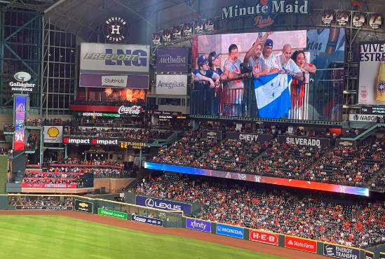 ¡Los Phillies vienen de atrás y le sacan el triunfo de la bolsa a los Astros en el inicio de la Serie Mundial!