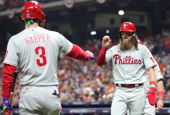 Phillies pegan primero en la Serie Mundial contra Astros con jonrón en el extrainning de JT Realmuto