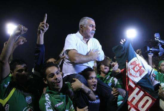 Keosseián es el DT más ganador en la historia del Marathón.